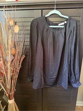 Elle Black Pleated-Bishop Sleeve Round Neck Blouse